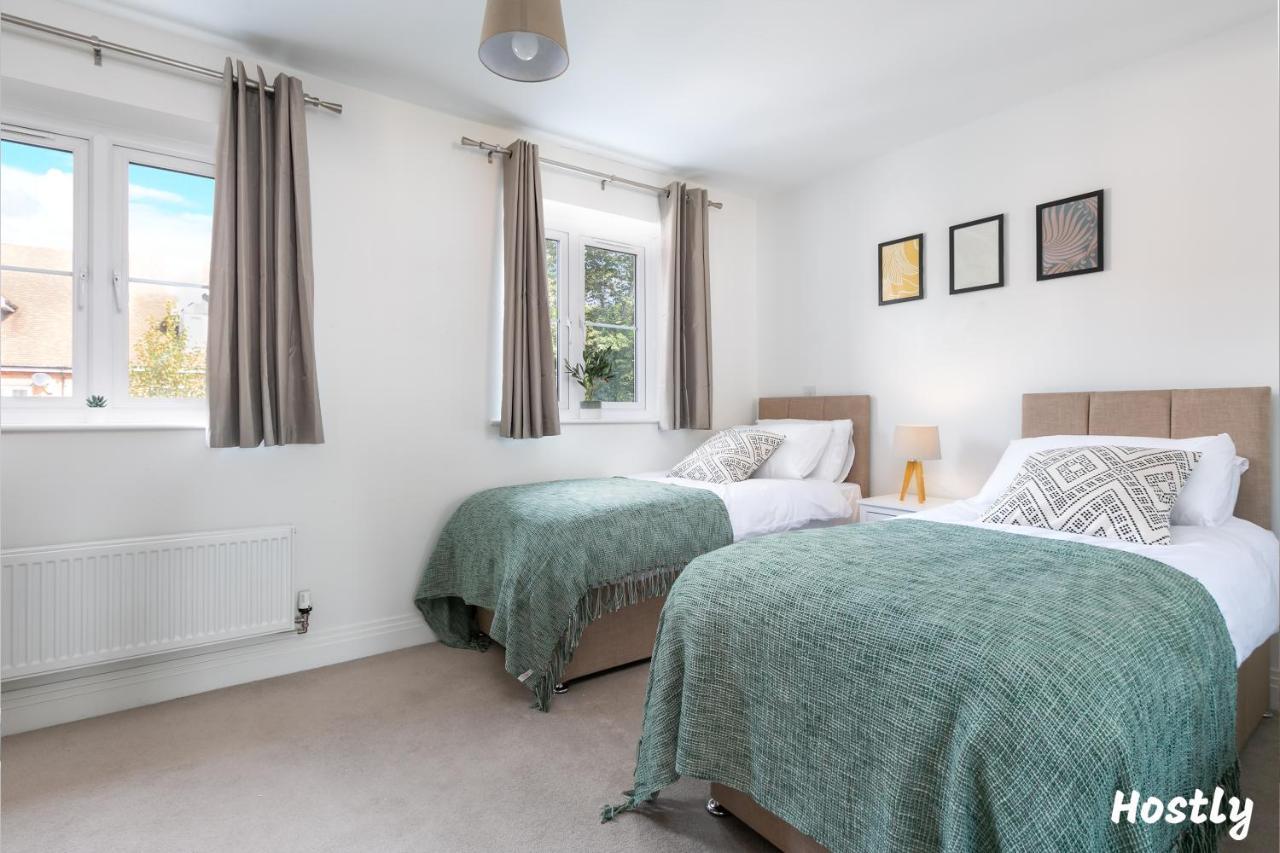 Albatross House - Comfy With Parking Slough